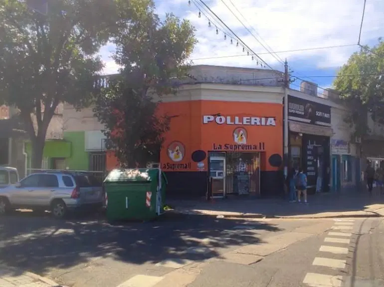 VENTA | PERMUTA - Locales comerciales en esquina - Barrio Azcuénaga, Rosario. 5