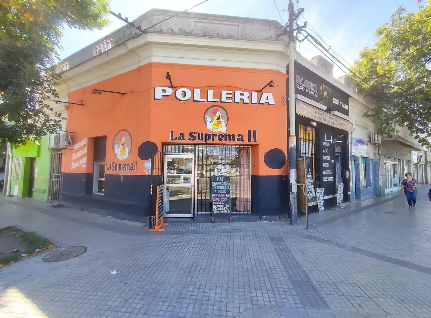 VENTA | PERMUTA - Locales comerciales en esquina - Barrio Azcuénaga, Rosario. 4
