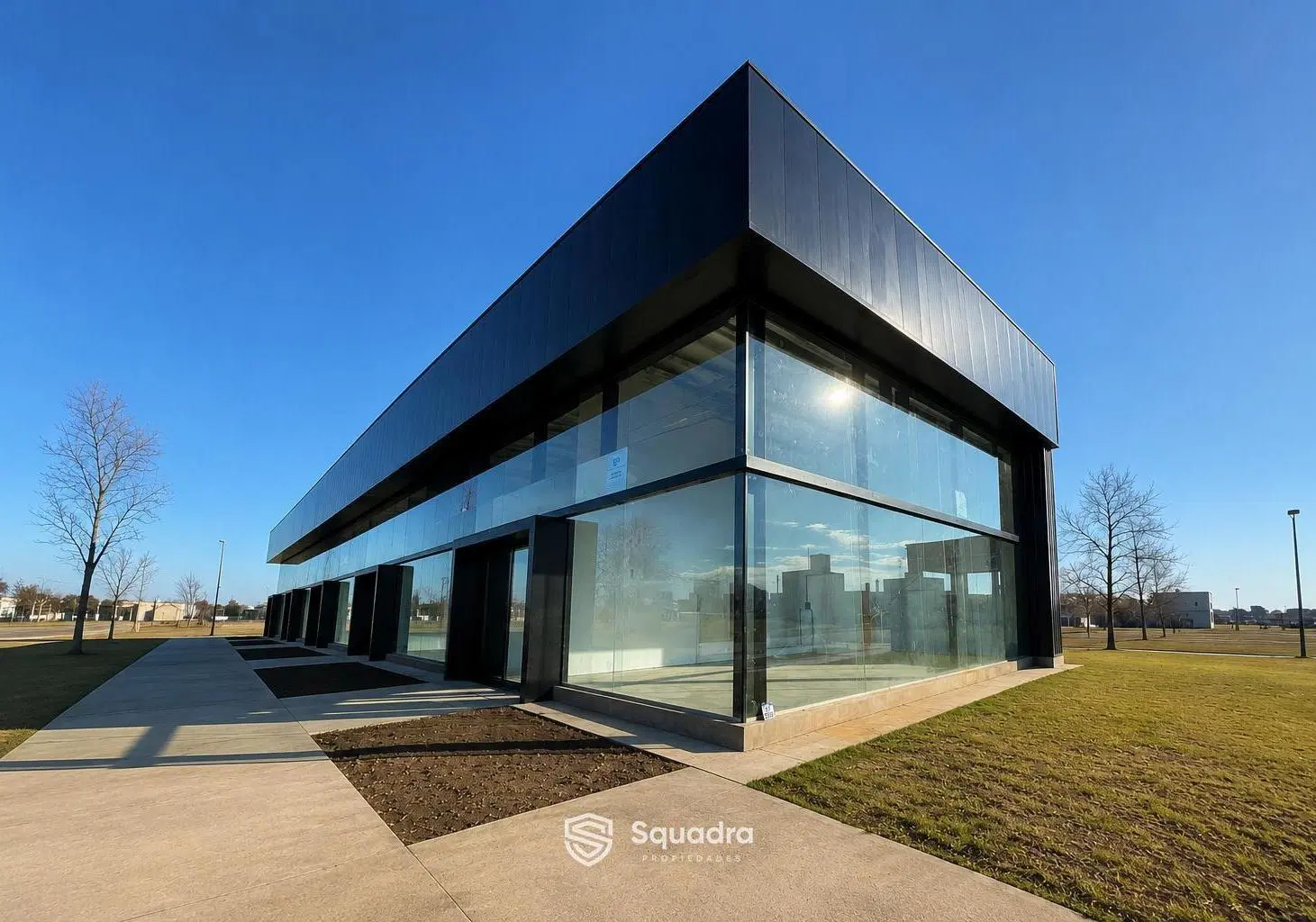 ALQUILER - Local comercial en esquina de 75 m². por Av. Fuerza Aérea - Barrio Don Mateo, Funes. 1