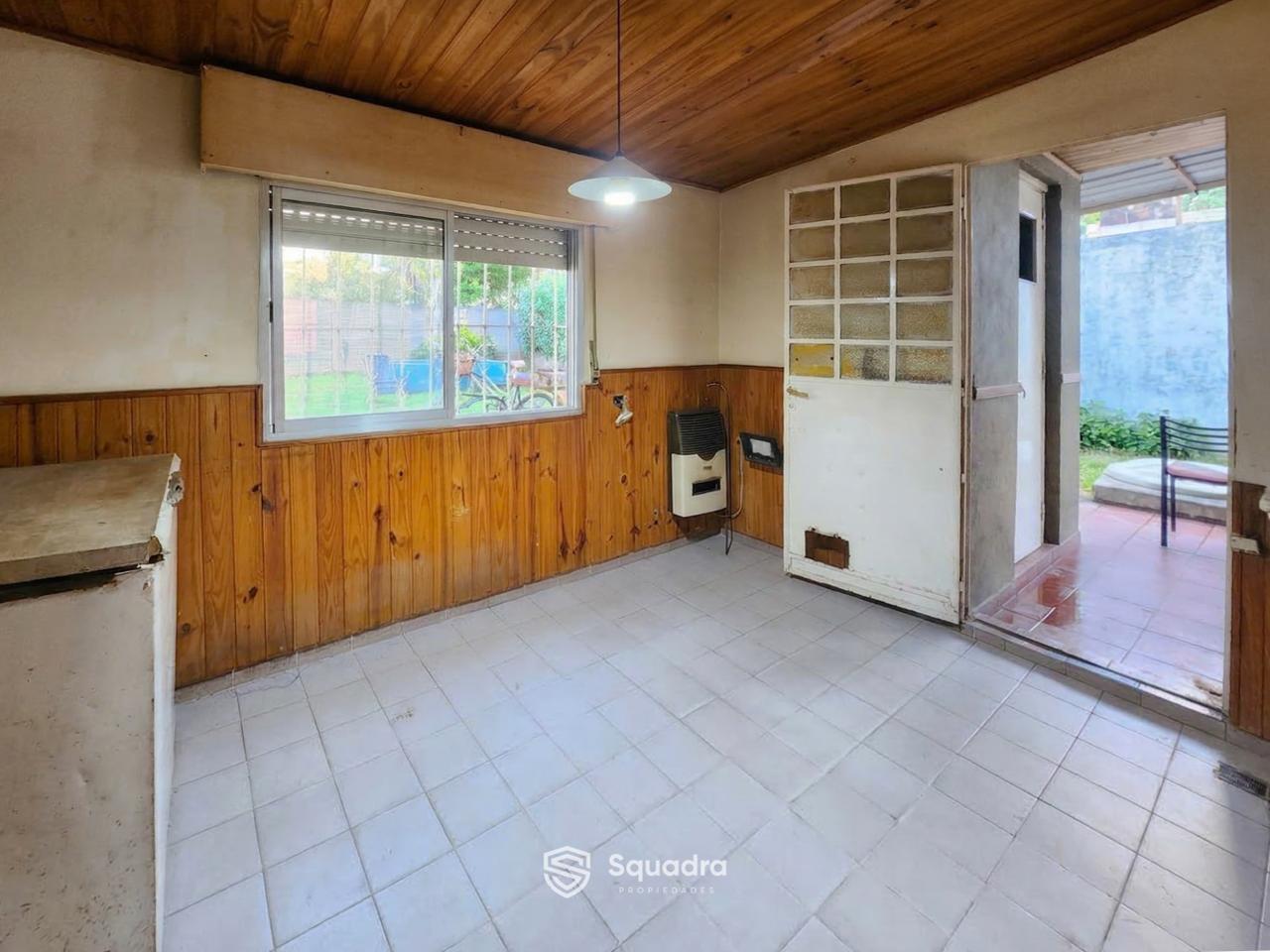 Foto de VENTA - Casa 2/3 Domitorios, con jardin - Barrio Grafico, Fisherton., imagen 3