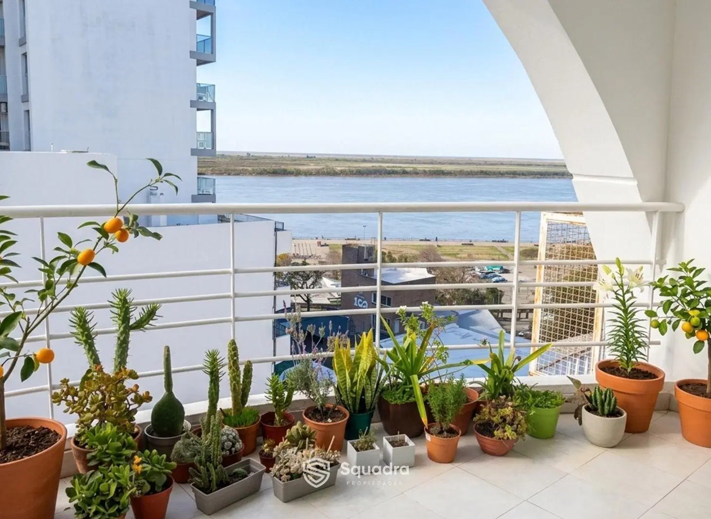 VENTA - Departamento dúplex 1 dormitorio más comodín, con terraza exlusiva - Centro, Rosario. 3