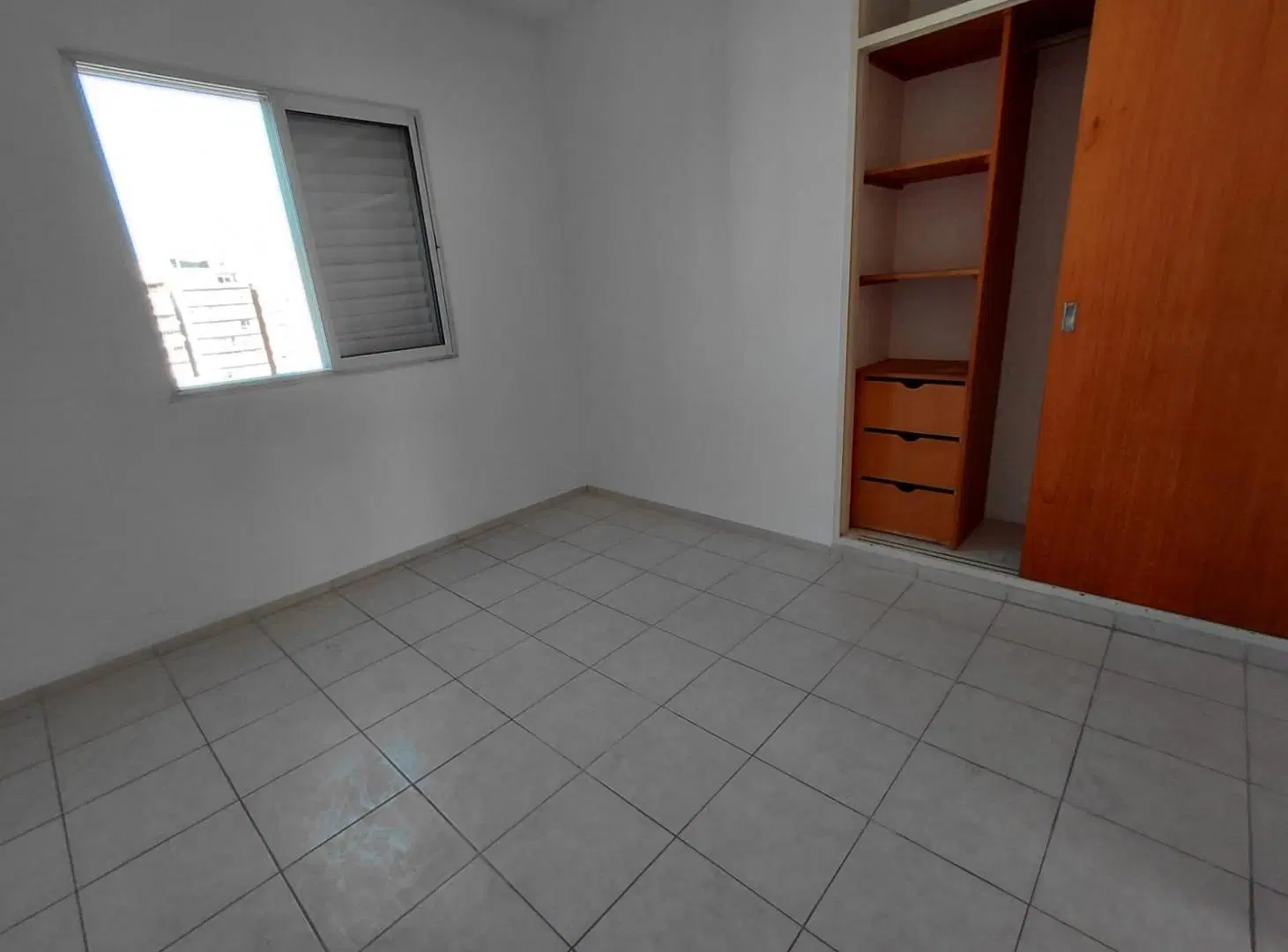 ALQUILER - Departamento semipiso 1 dormitorio con balcón - Barrio Martin, Rosario 2