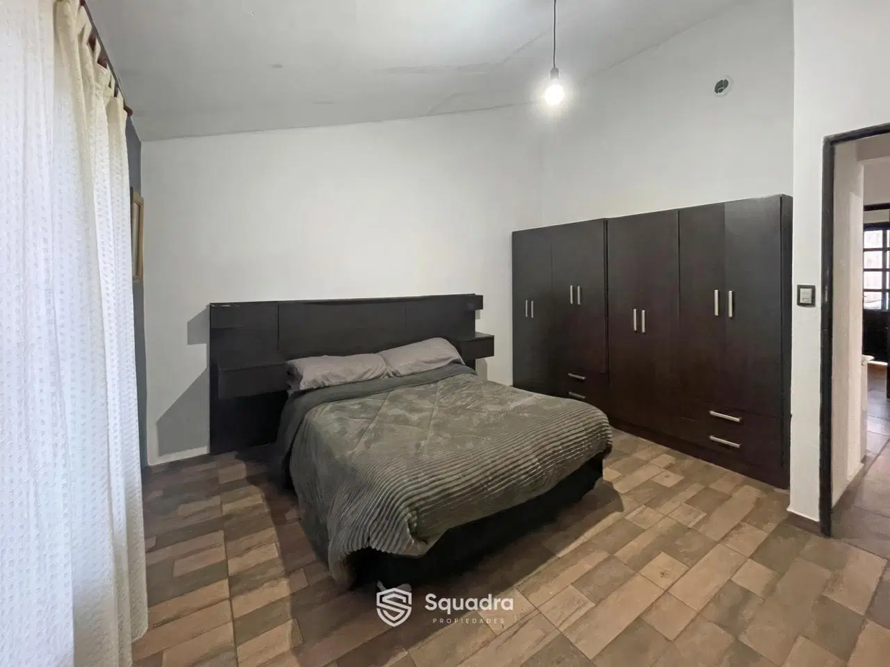 VENTA | PERMUTA - Casa 3 Dormitorios, y local comercial - Barrio Lomas de Alberdi, Rosario. 1