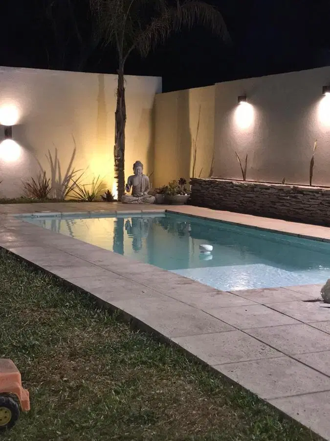 VENTA / PERMUTA - Casa - 2 dormitorios, jardín y piscina - Soldini, Santa Fe 8