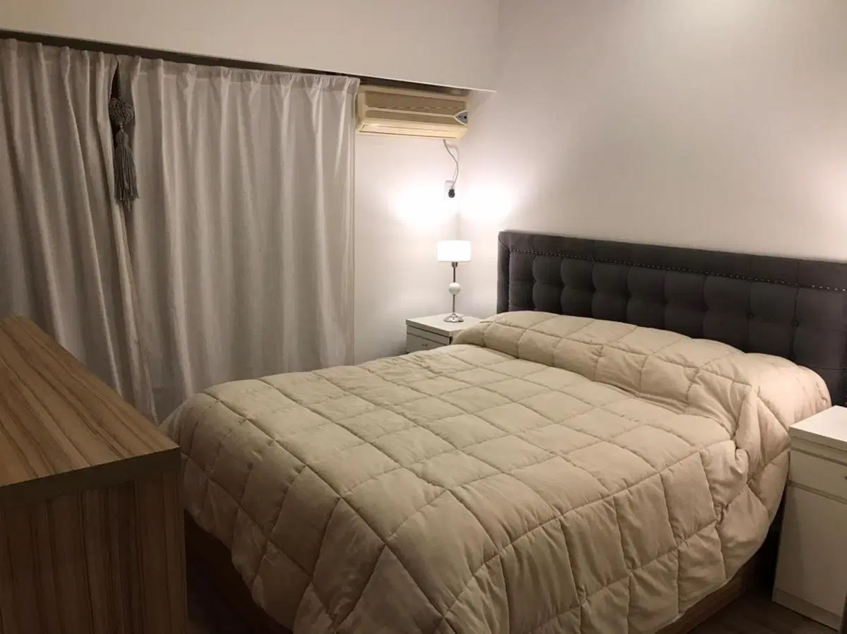 VENTA / PERMUTA - Casa - 2 dormitorios, jardín y piscina - Soldini, Santa Fe 2