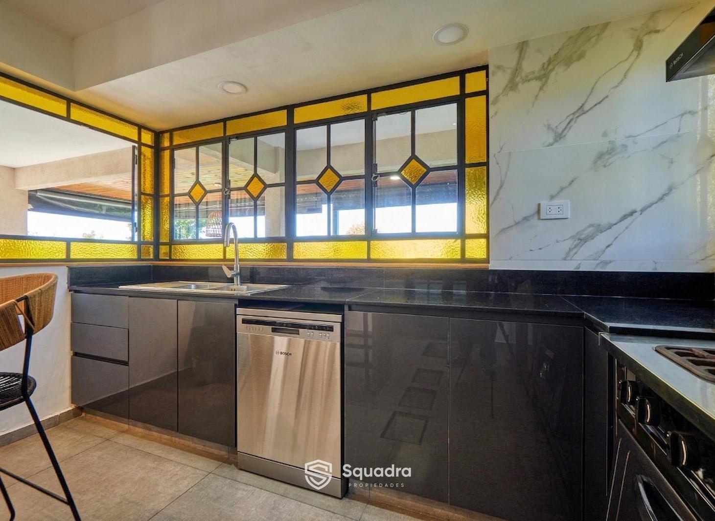 Foto de VENTA - Casa - Apto crédito - 3 dormitorios con vista al lago - Tierra, imagen 2