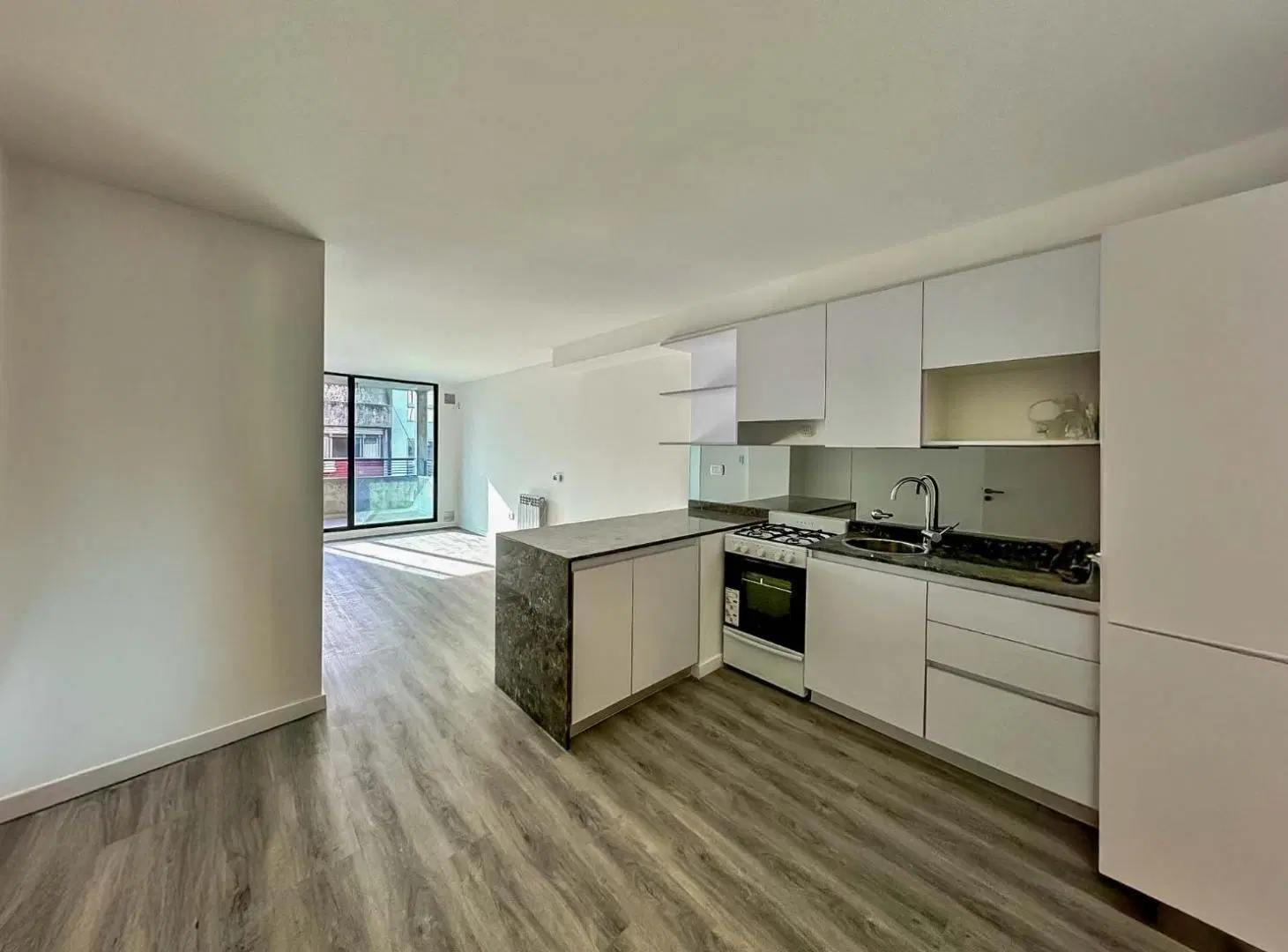 VENTA - Departamento de 2 dormitorios - Centro, Rosario. 2