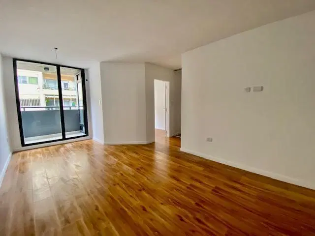VENTA - Departamento de 2 dormitorios con patio - Zona Centro, Rosario. 3