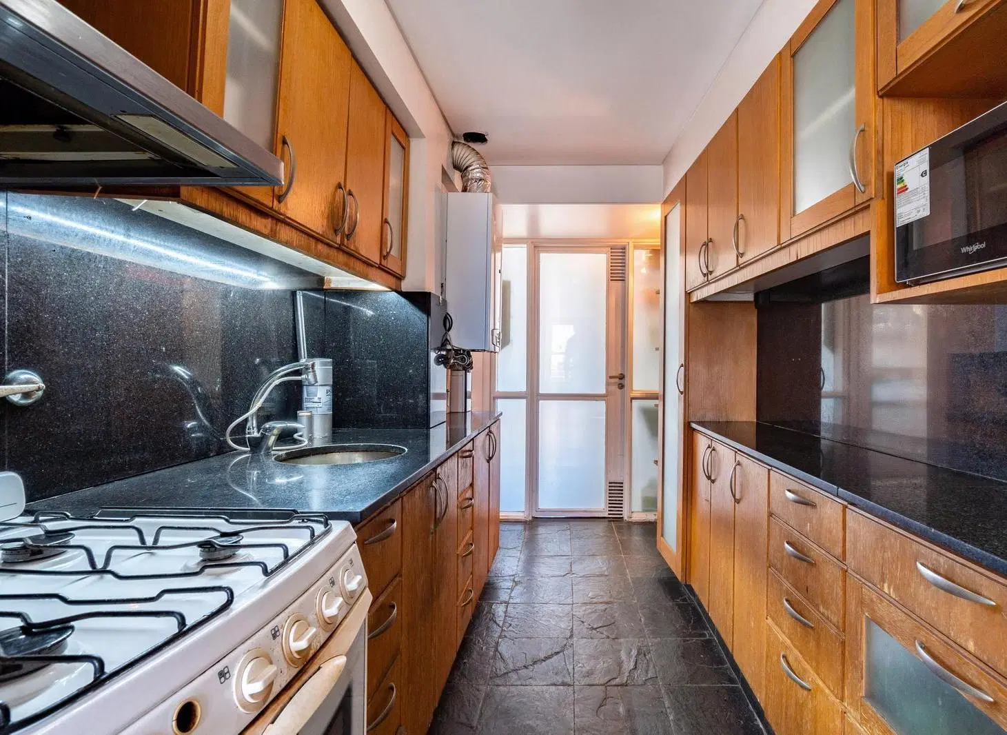 VENTA- Duplex de 2 dormitorios  comodín, terraza exclusiva, cochera y amenities. APTO CRÉDITO 5