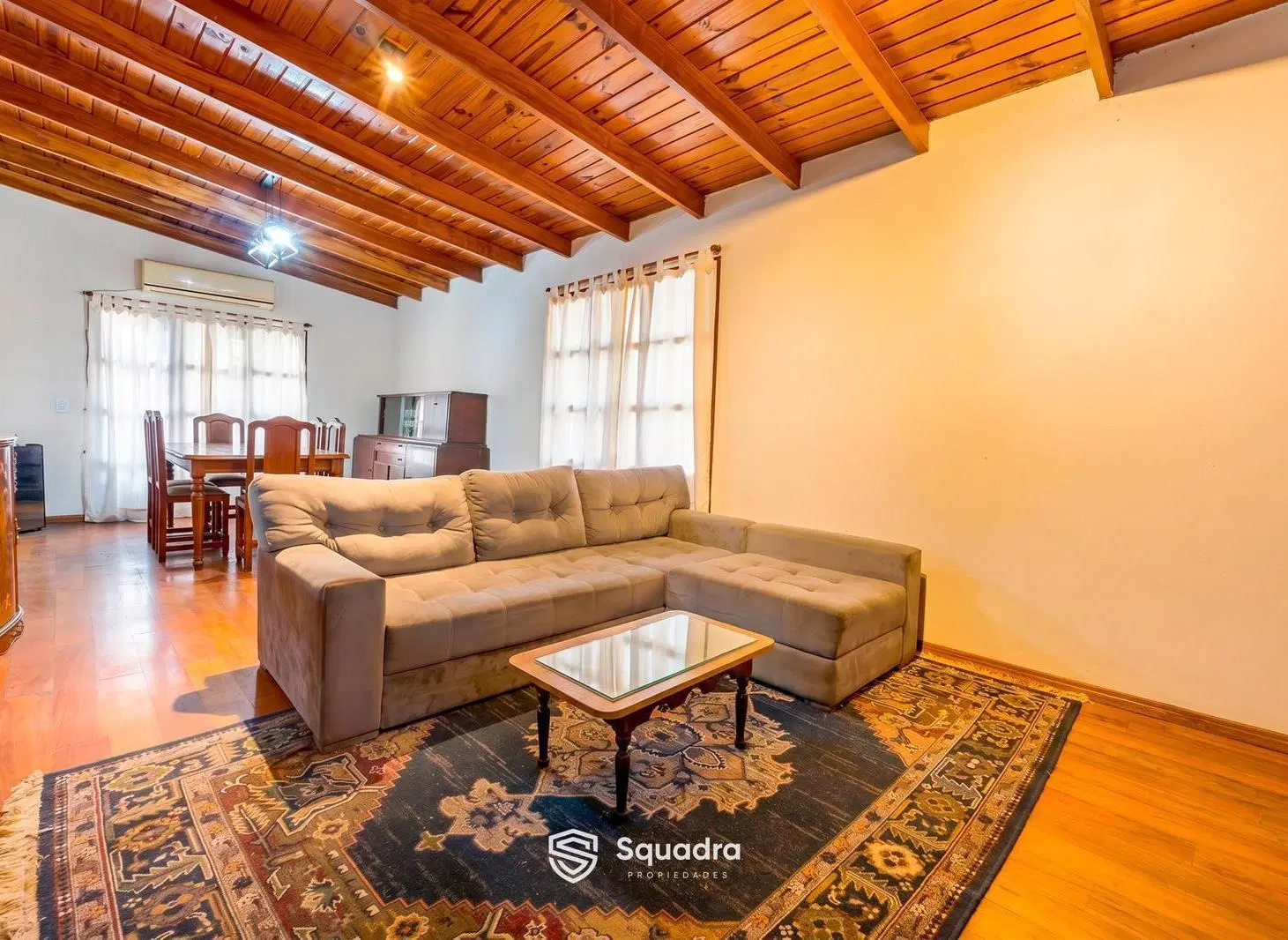 VENTA | PERMUTA - Casa 4 Dormitorios, jardin y cochera - Fisherton. APTO CRÉDITO. 3