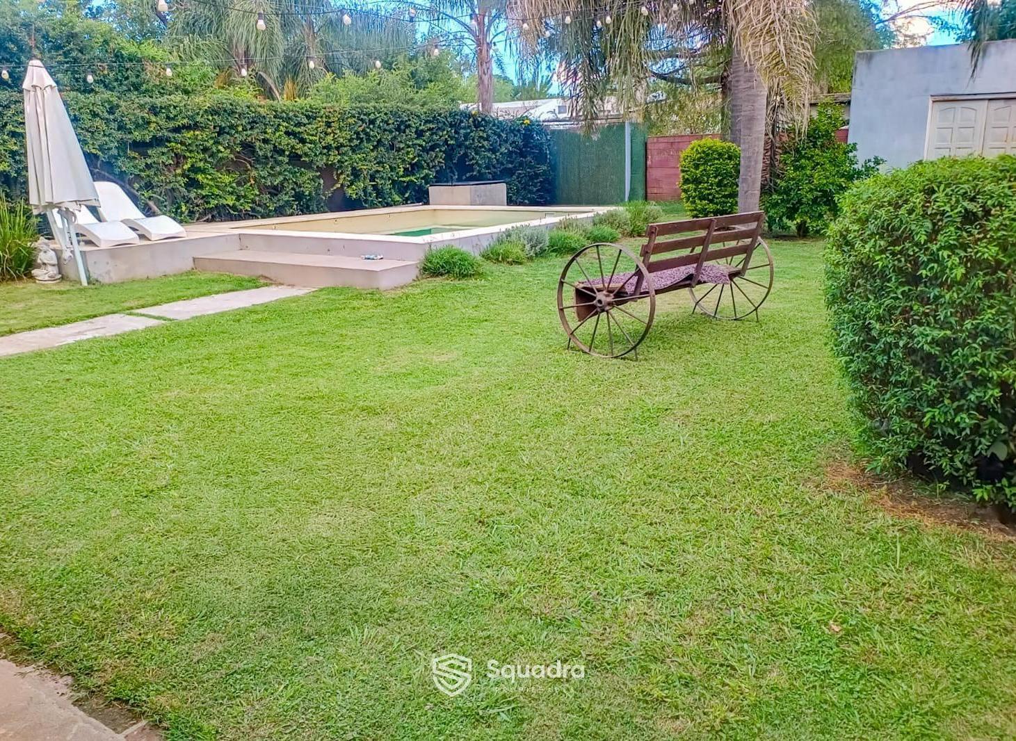 VENTA | PERMUTA - Casa 3 dormitorios con posibilidad de 4, piscina y jardín. Funes Norte - APTA CRÉD