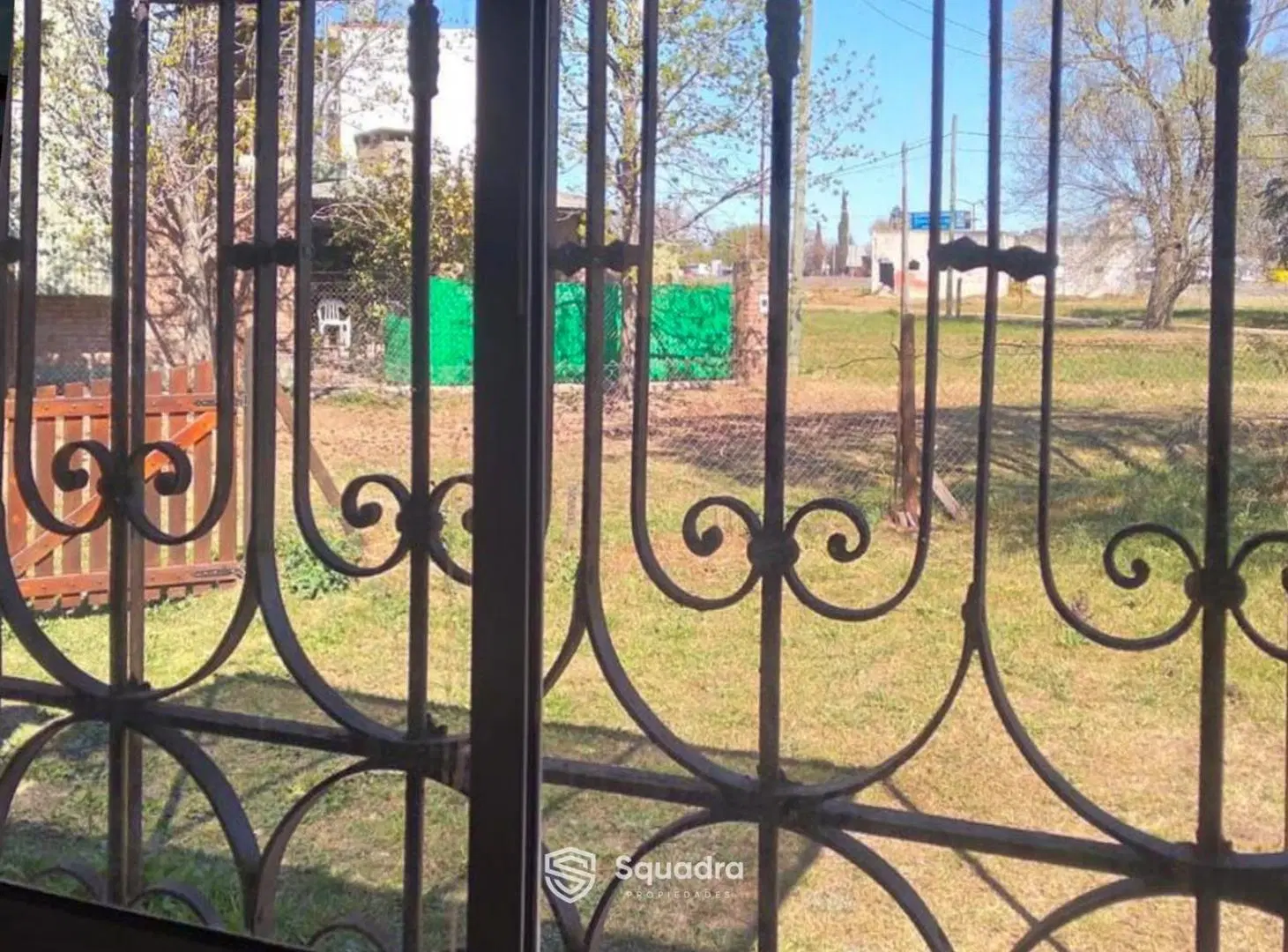 VENTA - Casa de 1 dormitorio con lote lindero - Roldán - APTO CRÉDITO. 8