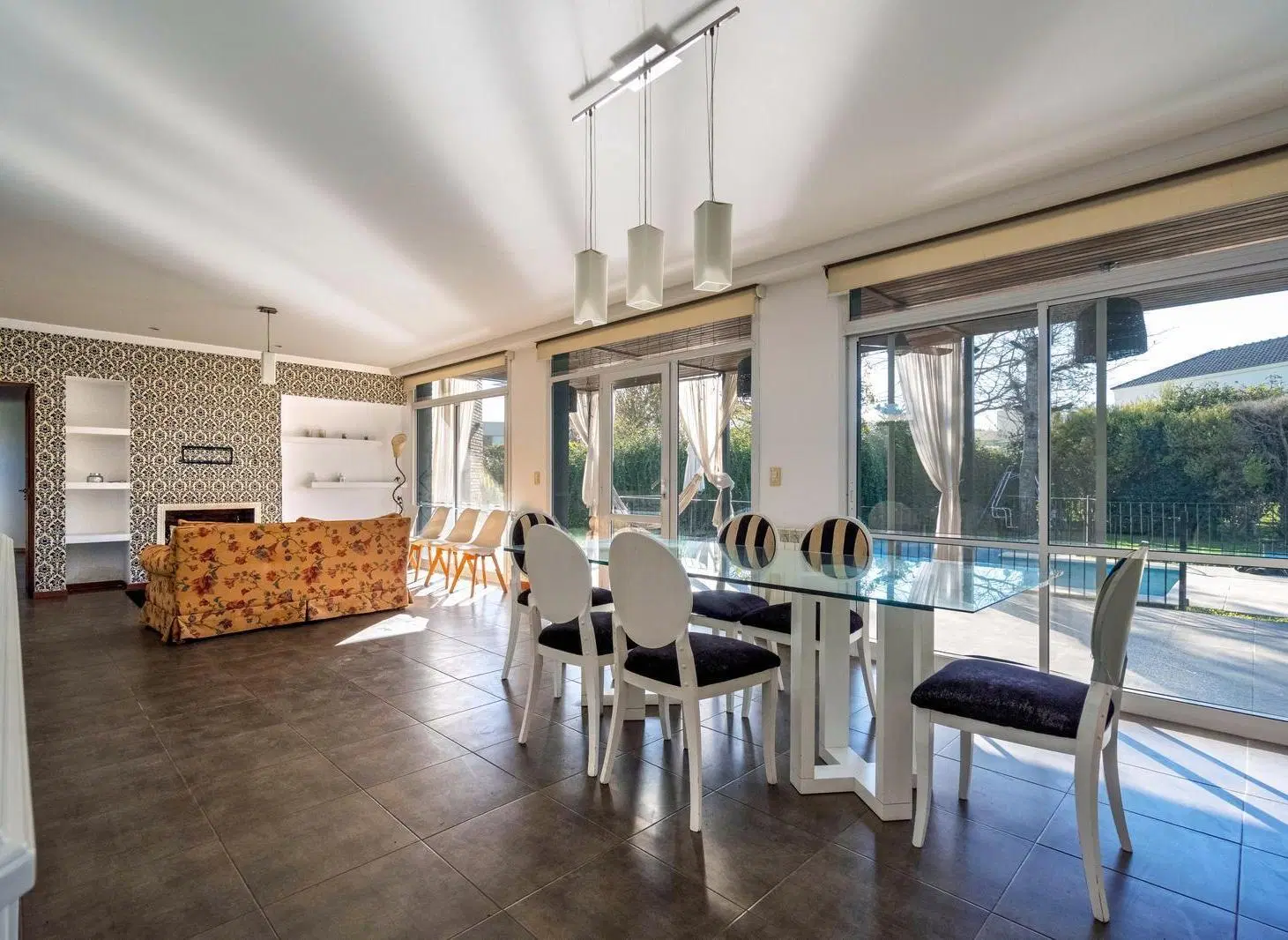 VENTA/PERMUTA Casa 3 Dormitorios Y pileta - Funes Hills Cadaques 3