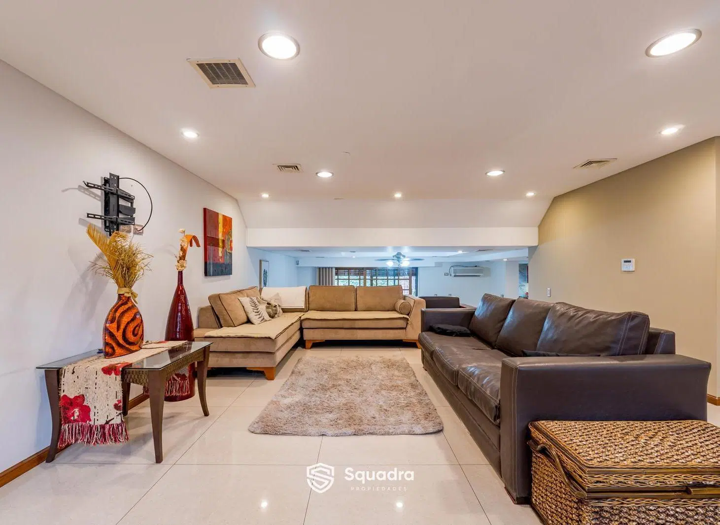 VENTA | PERMUTA - Casa de 3 dormis, comodín, y cochera doble. Arroyito, Rosario - APTO CRÉDITO. 3