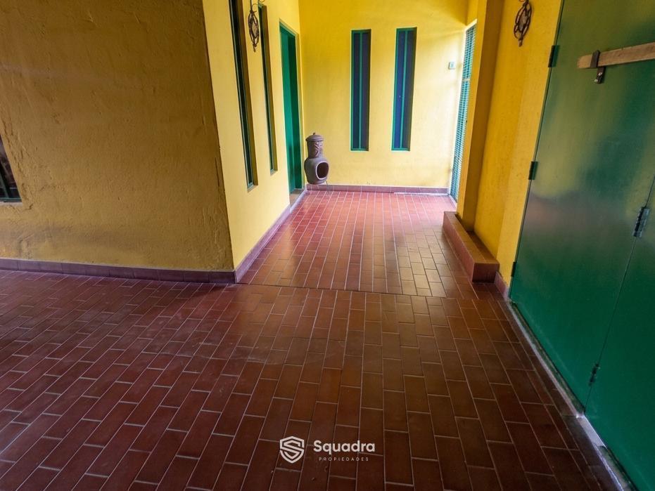 Foto de VENTA | PERMUTA - Casa 3 Dormitorios con pileta - Barrio Triangulo, imagen 1