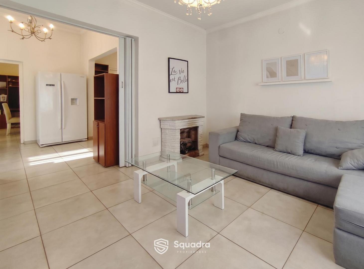 Foto de VENTA | PERMUTA - Casa desarrollada en 2 plantas con cochera, patio y, imagen 2