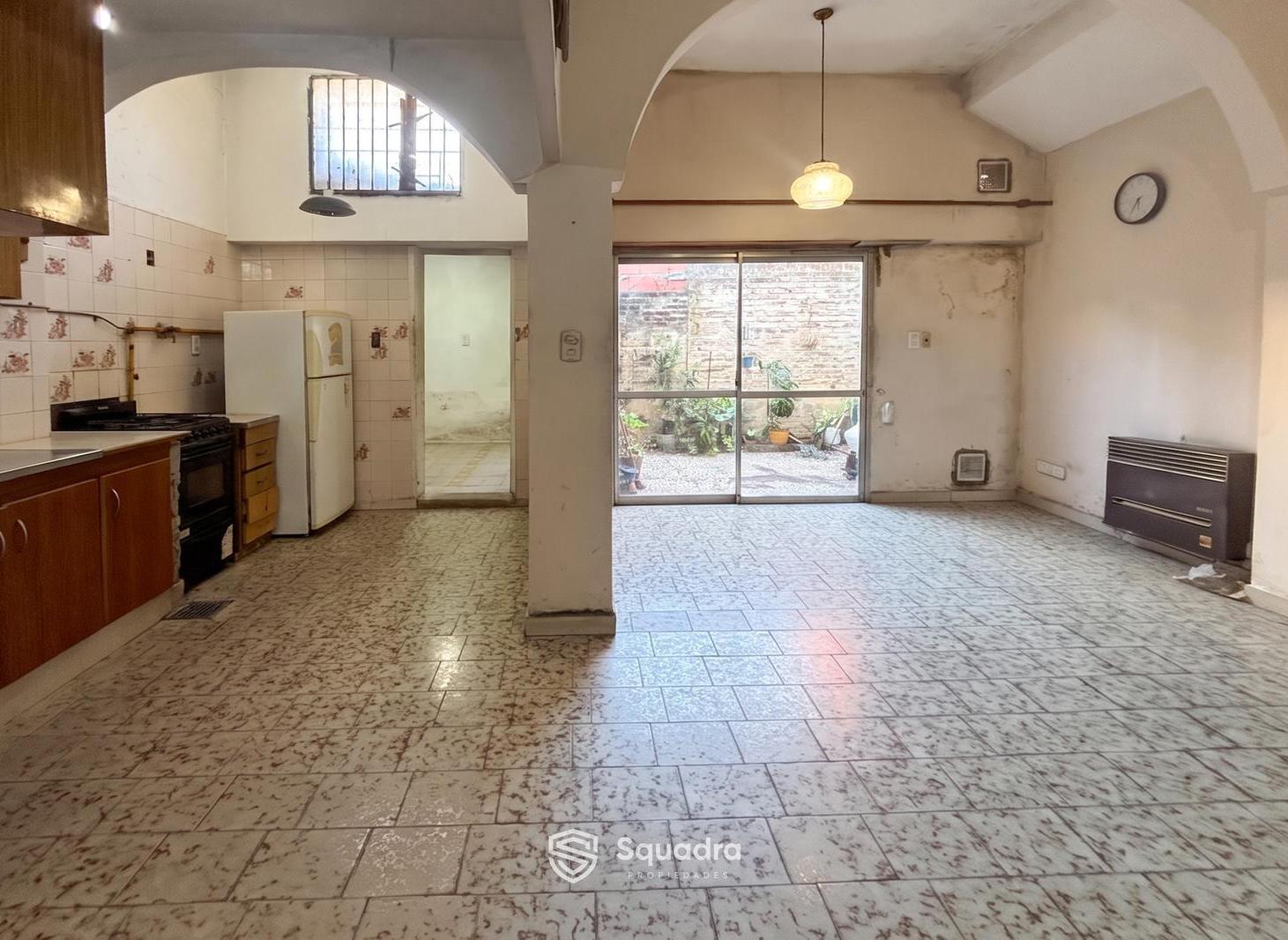 Foto de VENTA - Casa 1 Dormitorio con local comercial - Barrio Belgrano, imagen 2