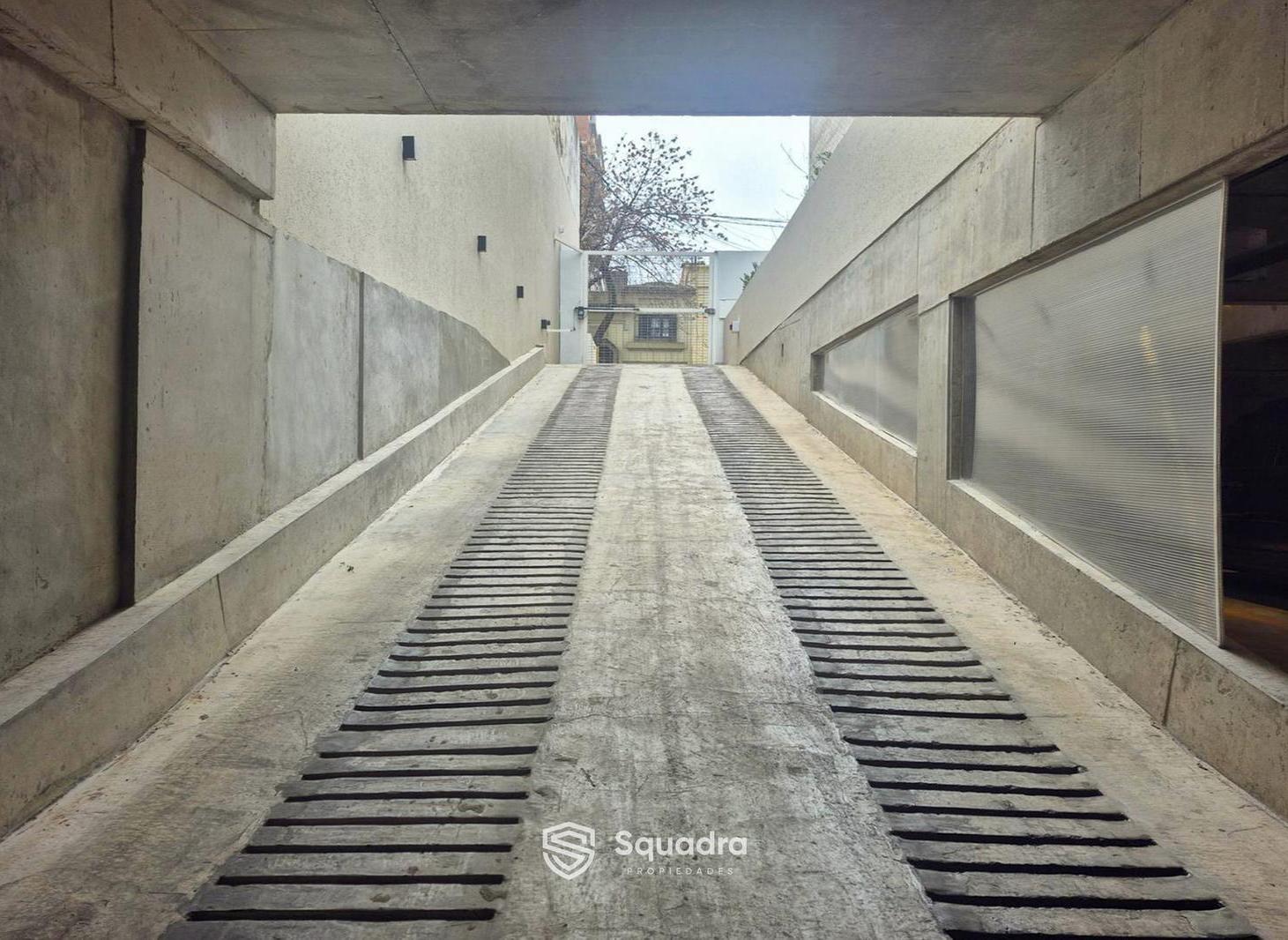 Foto de VENTA - Cochera cubierta de 12 m2 - Barrio Republica de la Sexta, imagen 4