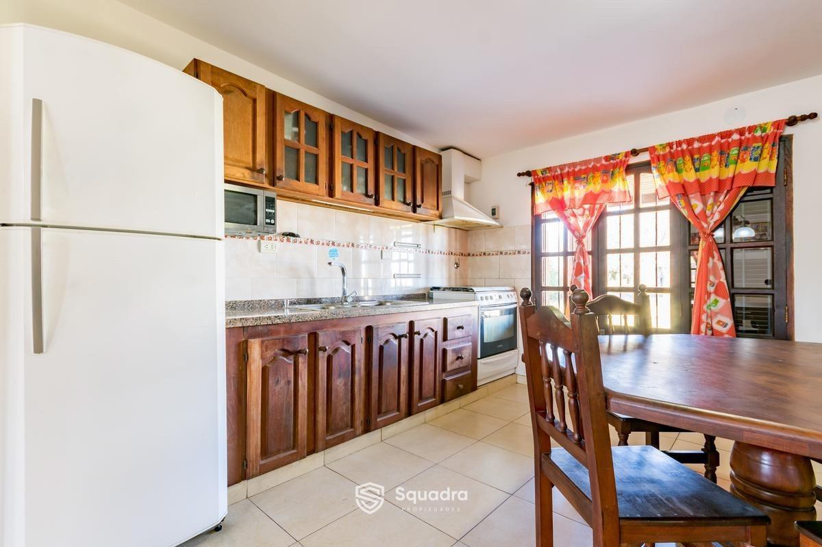 Foto de VENTA | PERMUTA - Casa 2 Dormitorios, galería jardín y piscina - Villa, imagen 4