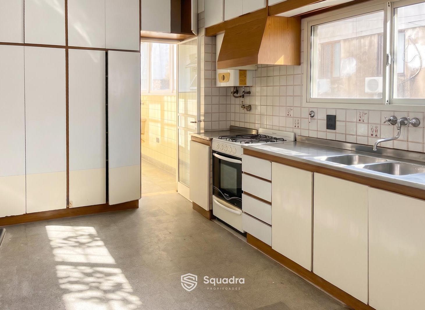 Foto de VENTA | PERMUTA - Departamento de 2 dormitorios - Centro, Rosario., imagen 2