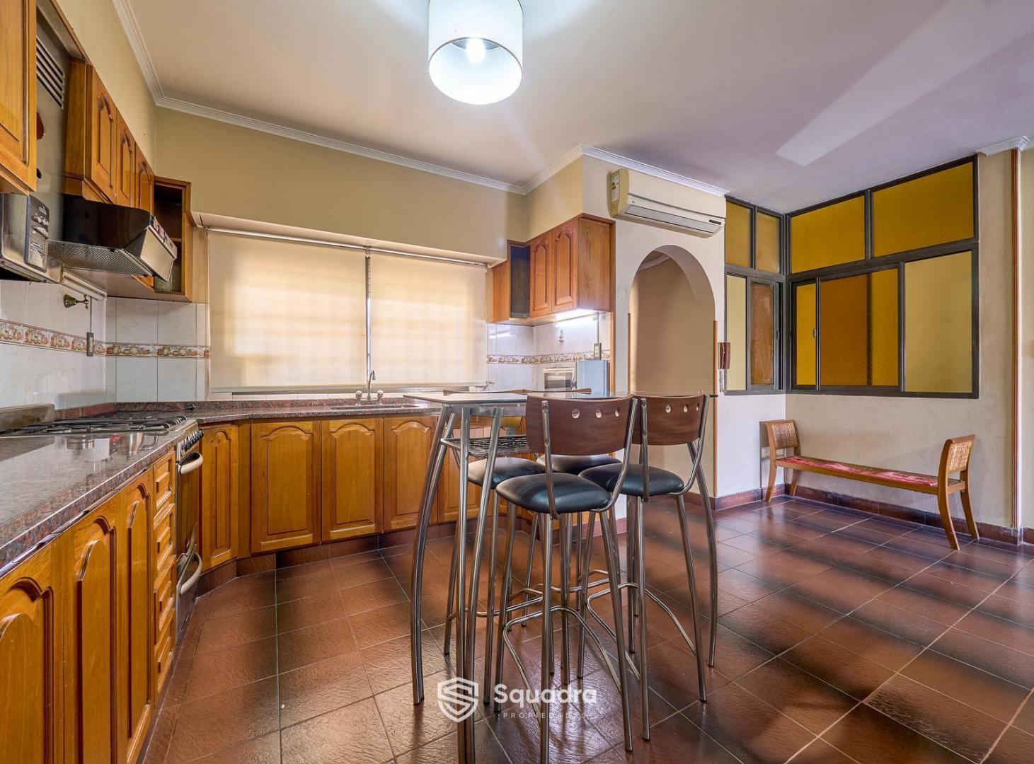 Foto de VENTA | PERMUTA - Local comercial casa de 4 dormitorios, patio seco y, imagen 5