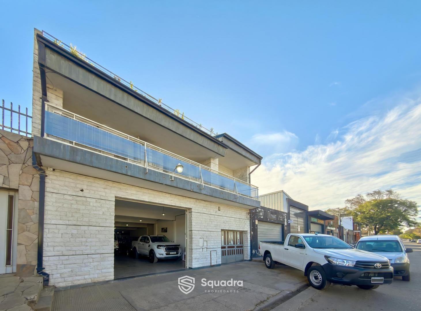 Foto de VENTA | PERMUTA - Local comercial casa de 4 dormitorios, patio seco y, imagen 1