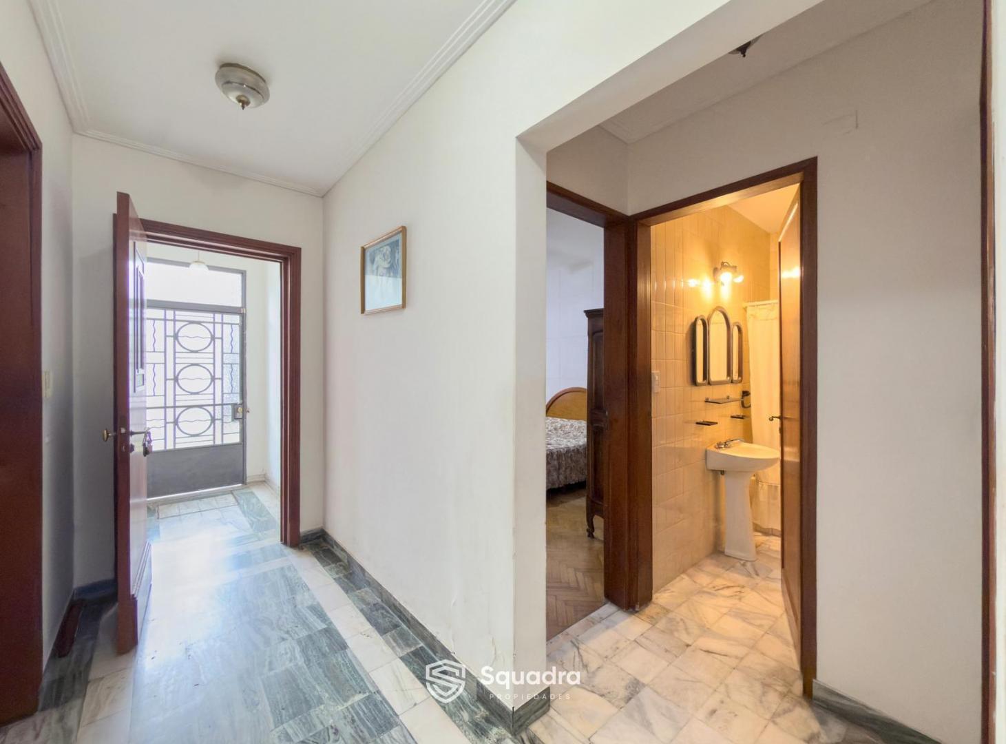 Foto de VENTA | PERMUTA - Casa 3 dormitorios, patio y cochera - Luis Agote, imagen 2