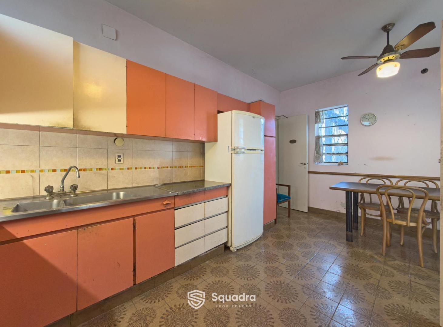 Foto de VENTA | PERMUTA - Casa 4 dormitorios cochera, patio y balcón, imagen 3