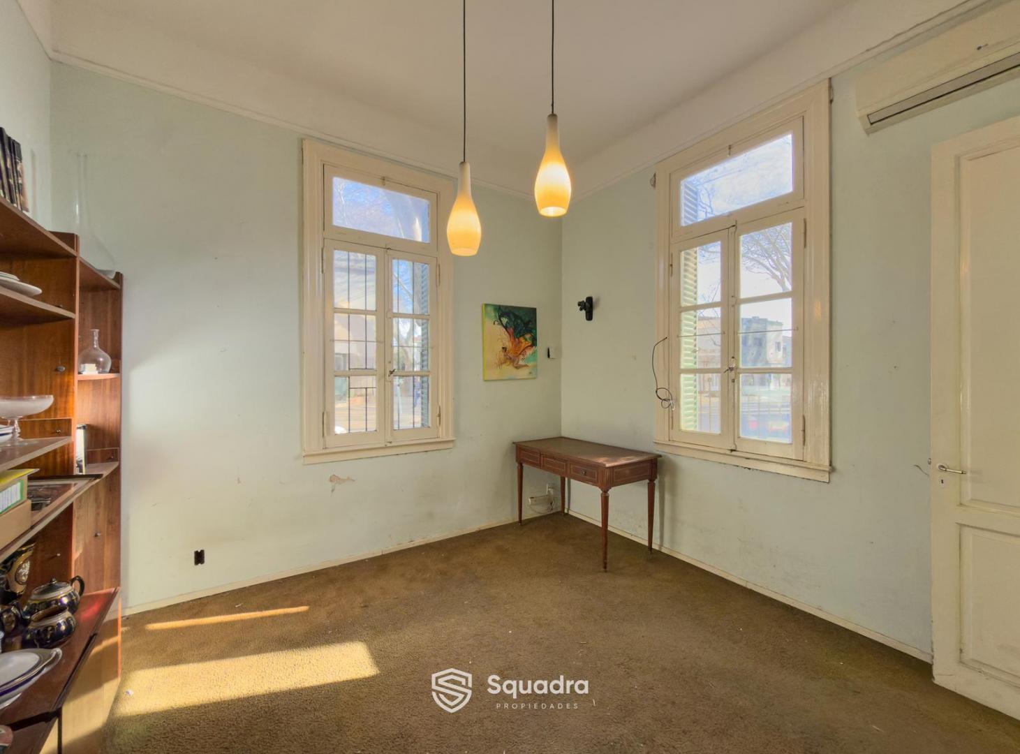 Foto de VENTA | PERMUTA - Casa 4 dormitorios cochera, patio y balcón, imagen 5