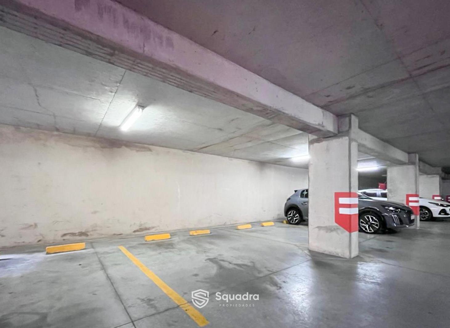 Foto de VENTA - Cochera cubierta n° 109 - Barrio Condos del Alto 3, Refineria, imagen 2