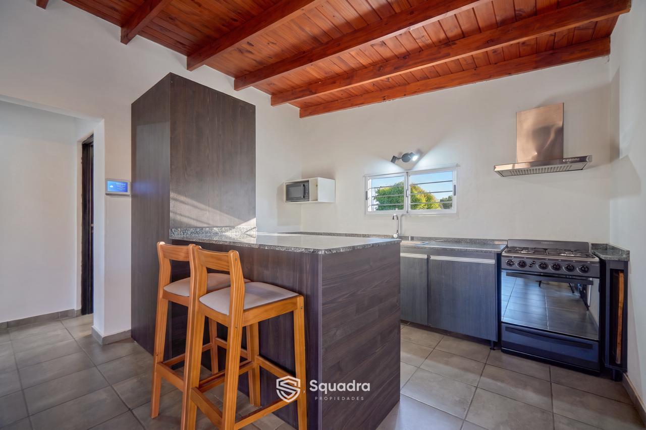 Foto de VENTA | PERMUTA - Casa de dos dormitorios, galería, jardín y piscina, imagen 5