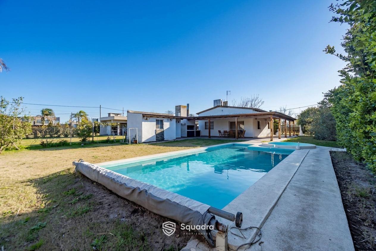 Foto de VENTA | PERMUTA - Casa de 2 dormitorios comodín, piscina, cochera y, imagen 4