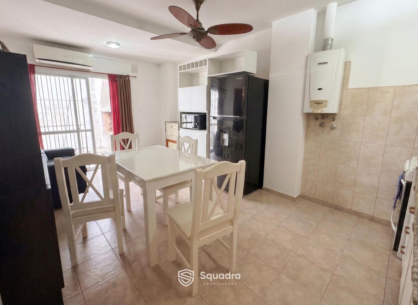 Foto de VENTA - Departamento 1 dormitorio con patio y parrillero - Sarmiento, imagen 4