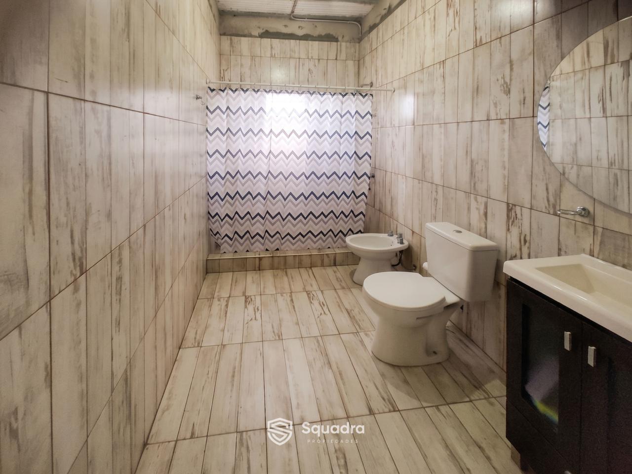 Foto de VENTA | PERMUTA - Casa 4 dormitorios con jardín y piscina - Coronel, imagen 4