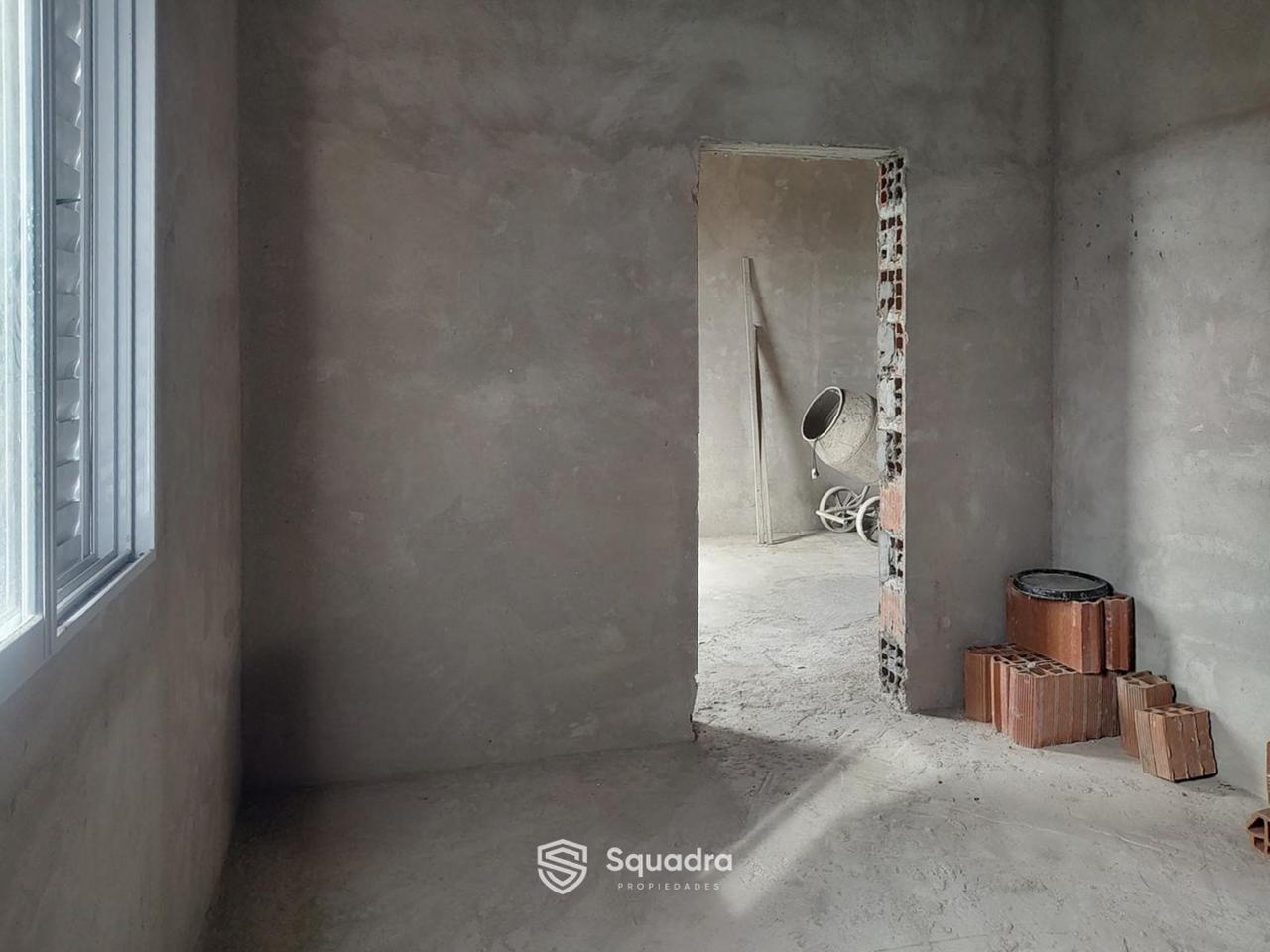 Foto de VENTA | PERMUTA - Casa 4 dormitorios con jardín y piscina - Coronel, imagen 3