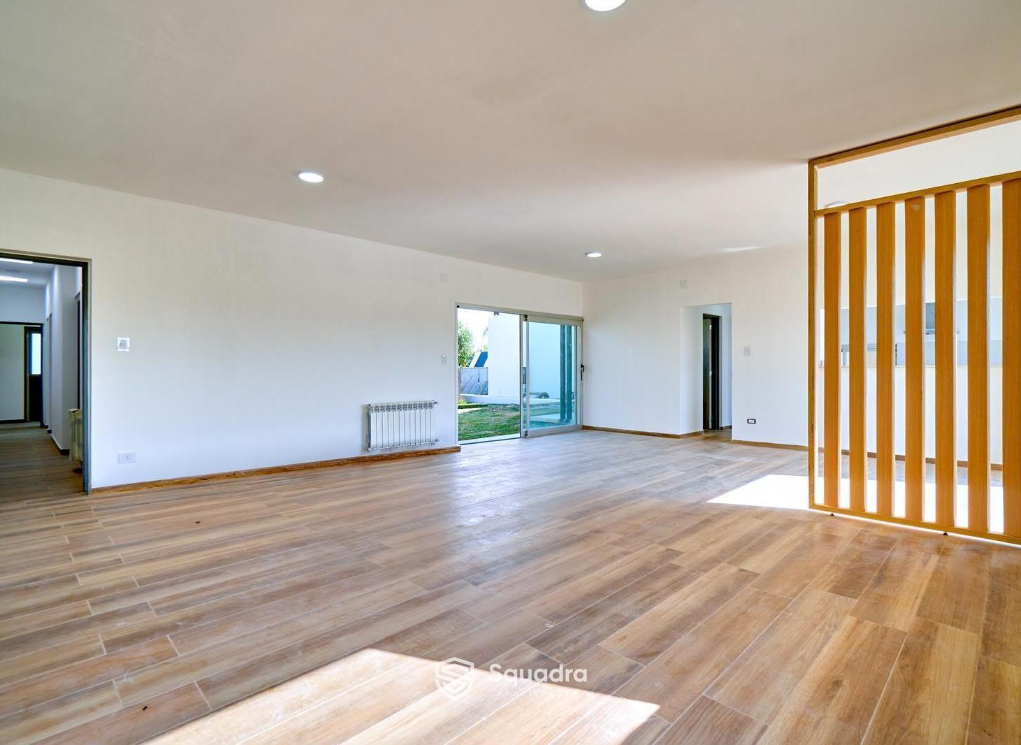 Foto de VENTA | PERMUTA | FINANCIACIÓN - Casa 3 dormitorios, parque y piscina, imagen 4
