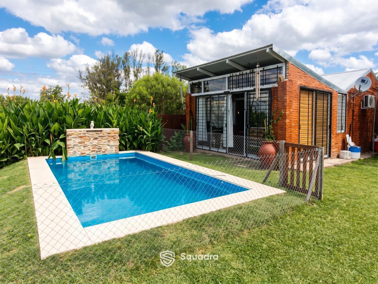 Foto de VENTA - Casa de 2 Dormitorios, con jardín y piscina - Andino, imagen 1