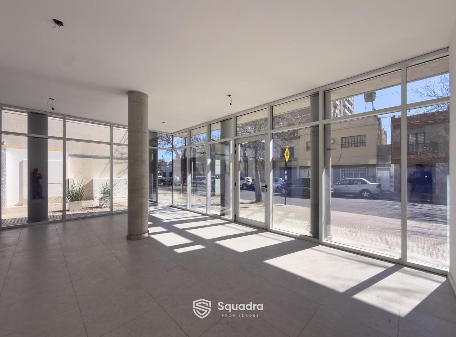 Foto de VENTA - Local comercial con baulera - Barrio Abasto, Rosario., imagen 1