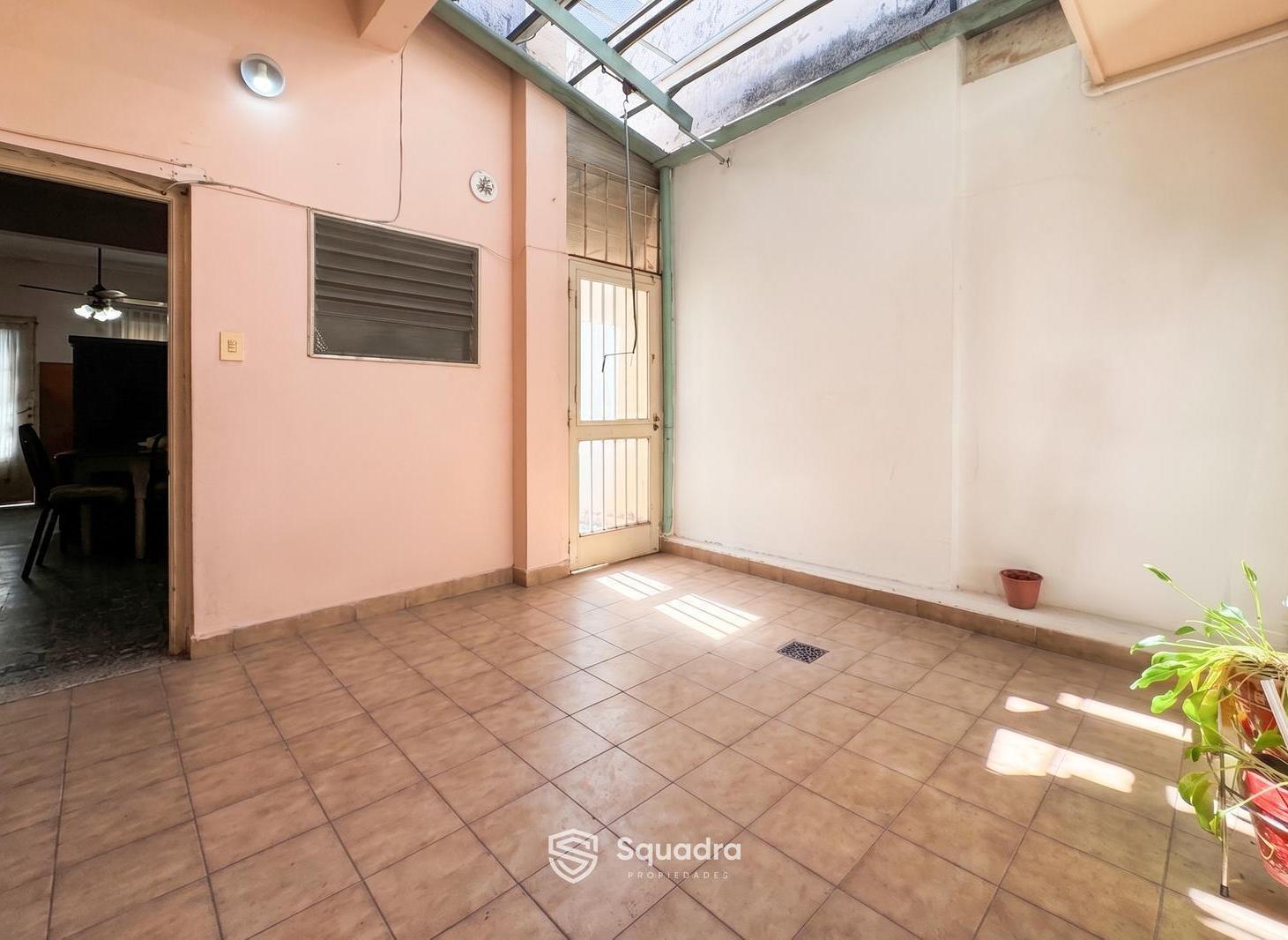 Foto de VENTA - Casa al frente de 3 dormitorios con cochera y patio seco, imagen 4