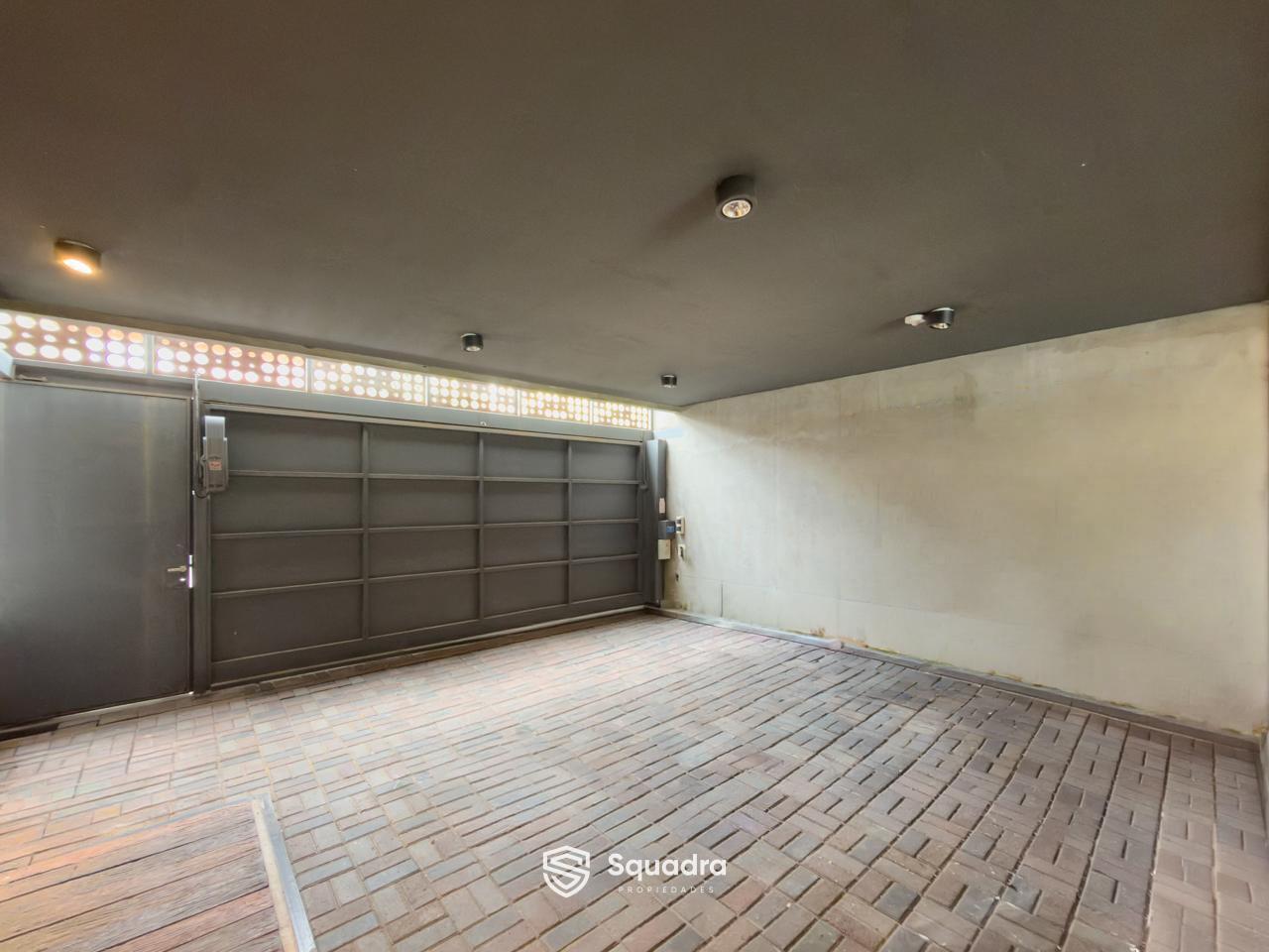 Foto de VENTA - Casa de diseño de 3 dormitorios, piscina y cochera - Echesortu, imagen 5