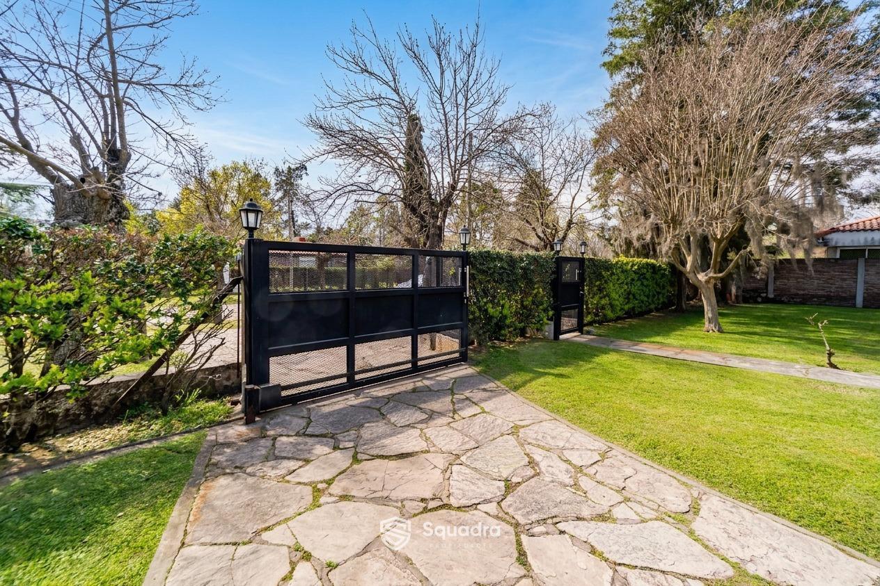 Foto de VENTA | PERMUTA - Casa de 2 dormitorios, jardín, piscina. Cotos de, imagen 2