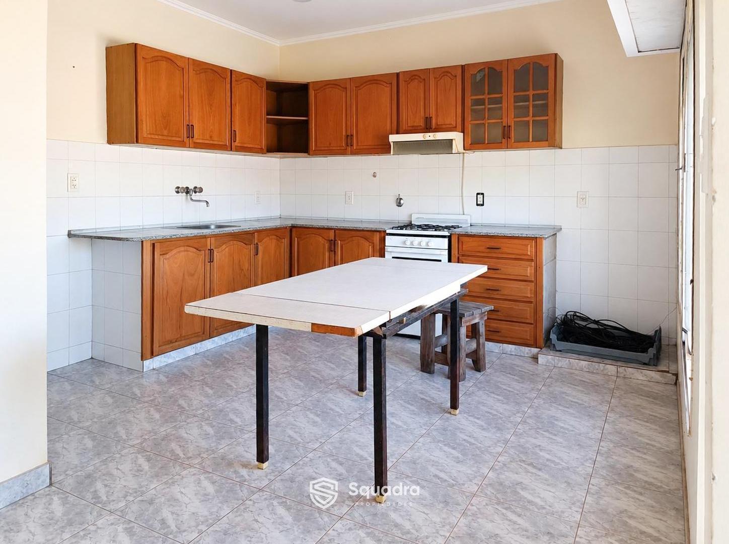 Foto de VENTA | PERMUTA - Casa de 2 dormitorios con local y garage en Pueblo, imagen 4