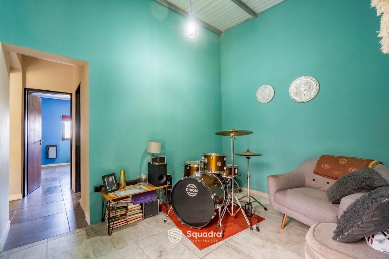 Foto de VENTA | PERMUTA - Casa de 2 dormitorios comodin,y piscina - TSD 2, imagen 3