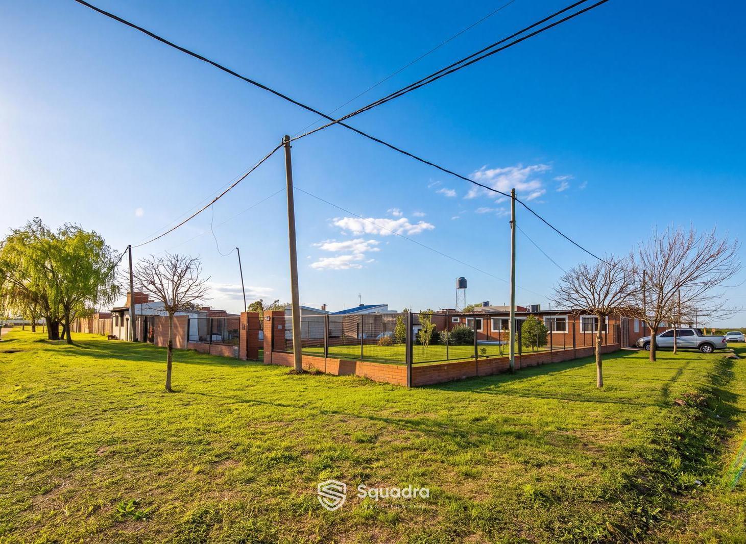 Foto de VENTA | PERMUTA - Casa de 1 dormitorio con cochera - Don Ferruccio, imagen 3