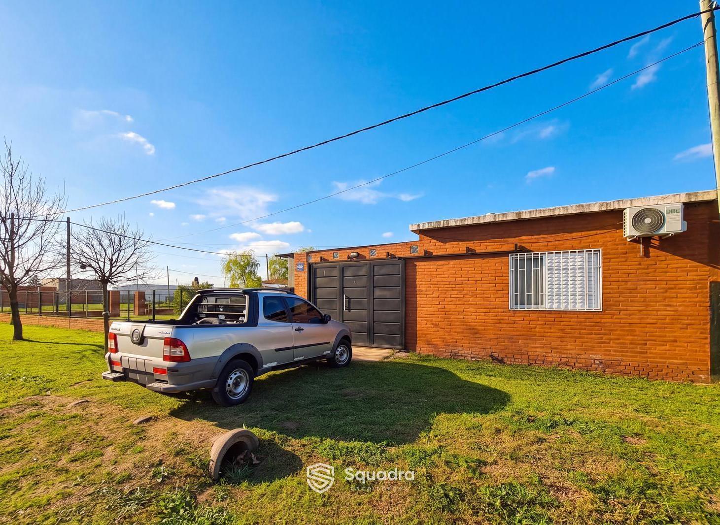 Foto de VENTA | PERMUTA - Casa de 1 dormitorio con cochera - Don Ferruccio, imagen 5