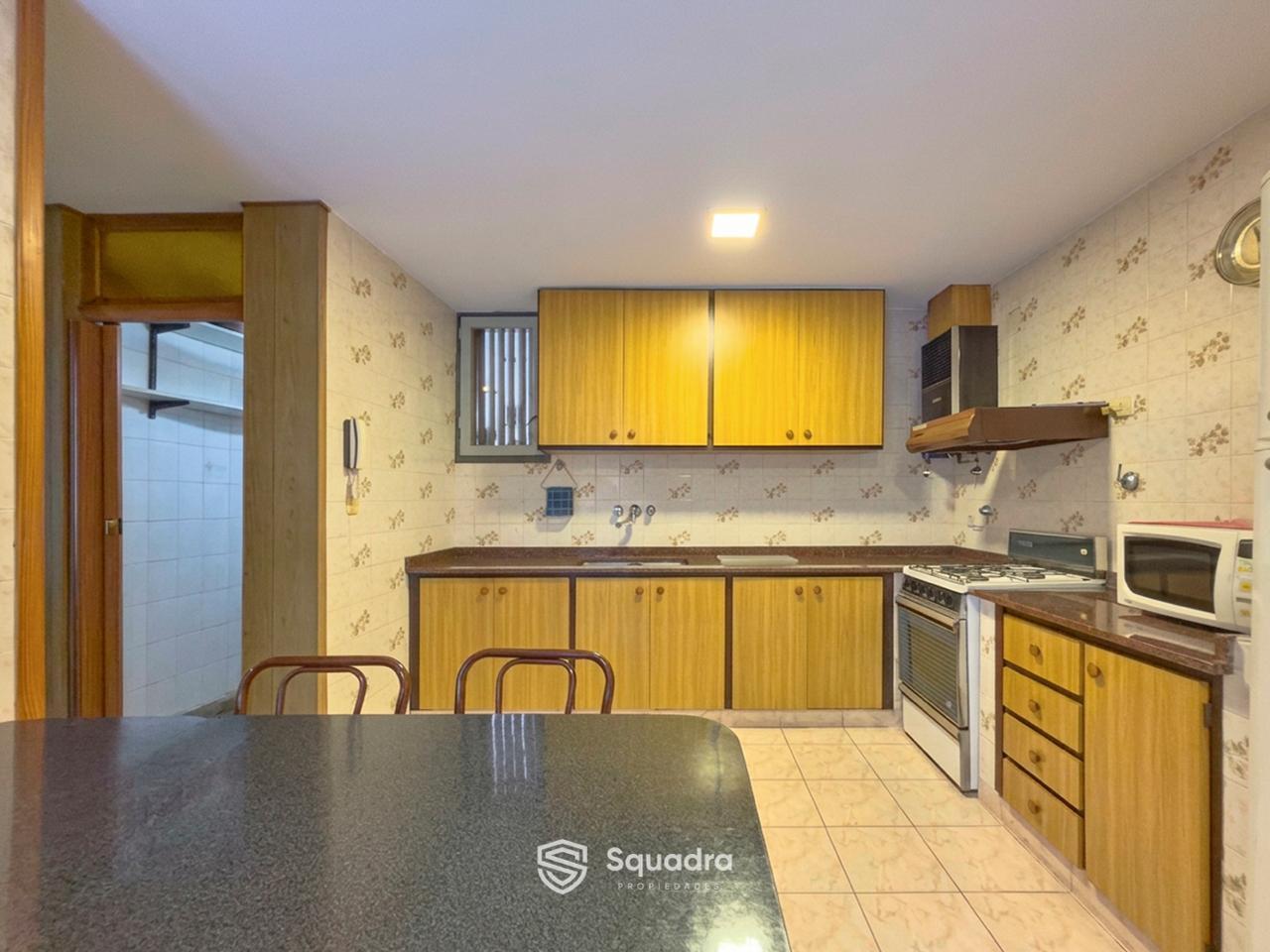 Foto de VENTA - Casa de Pasillo Única de 2 Dormitorios con Patios - Barrio, imagen 3