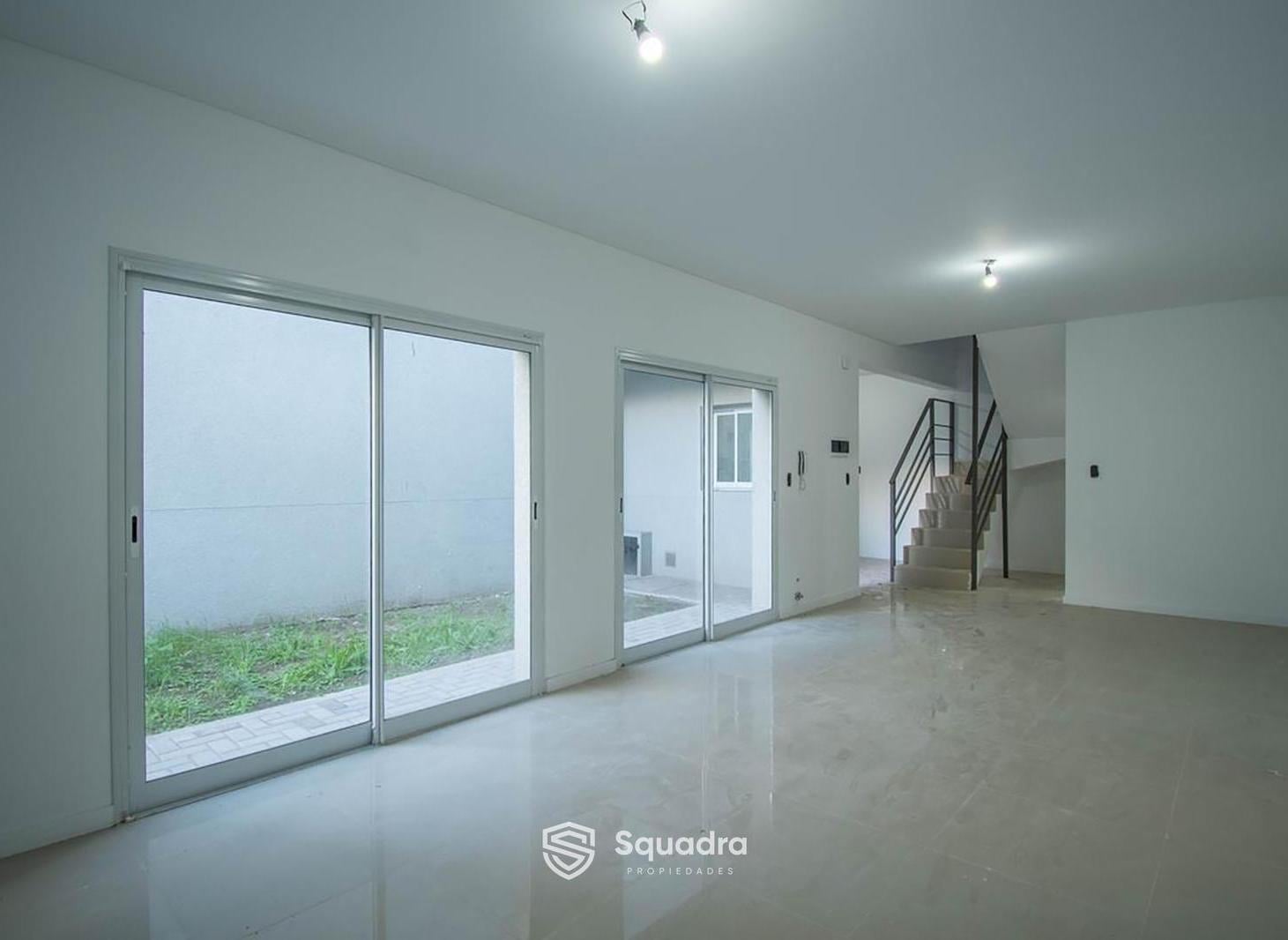 Foto de VENTA - Dúplex 3 dormitorios con cochera Patio y Terraza con parrillero, imagen 1