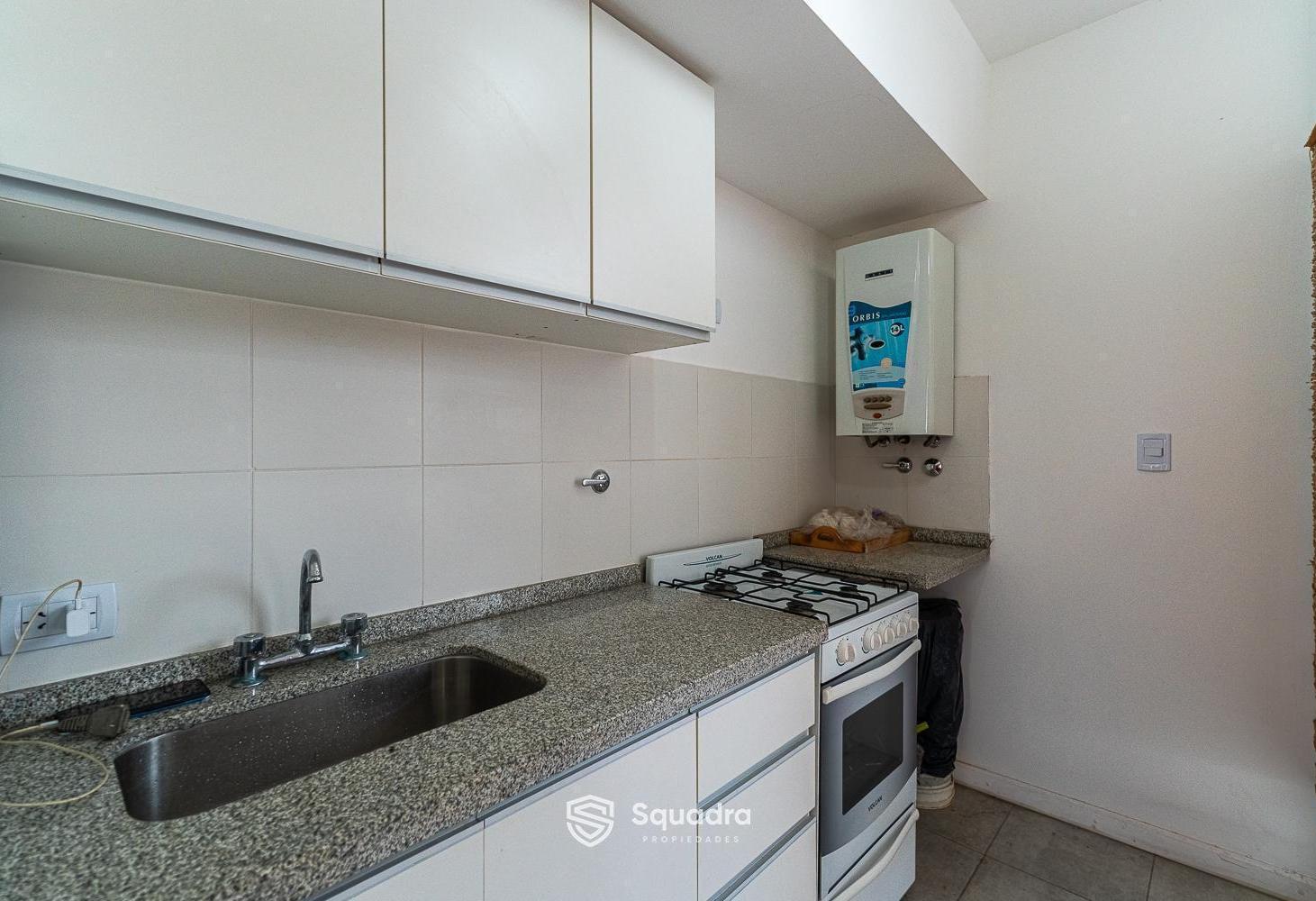 Foto de VENTA | PERMUTA - Departamento dúplex de 2 dormitorios con balcón - G, imagen 3