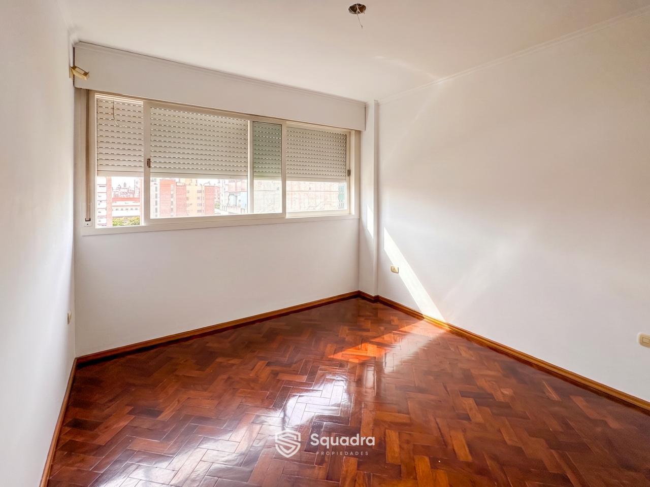 Foto de VENTA - Departamento de 2 dormitorios con cochera - Zona Centro/Río, imagen 4