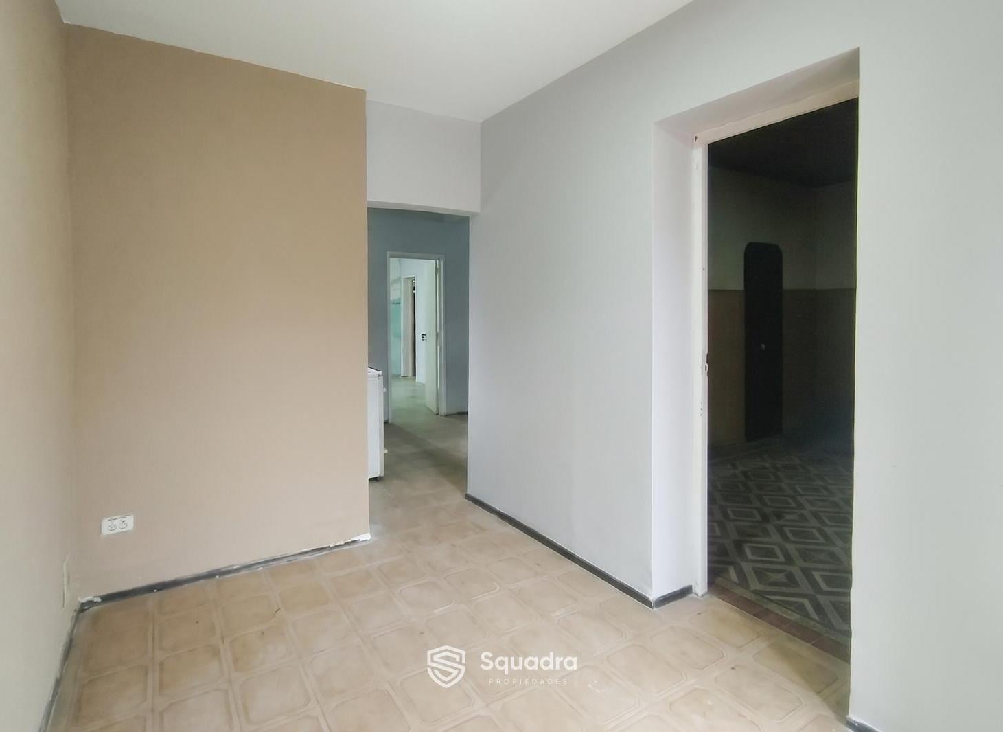 Foto de VENTA | PERMUTA - Dos casas con patio y cochera - Barrio Belgrano, imagen 3